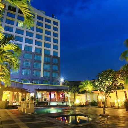 Grand Suka Hotel Pekanbaru Eksteriør billede