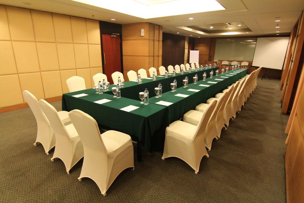Grand Suka Hotel Pekanbaru Eksteriør billede
