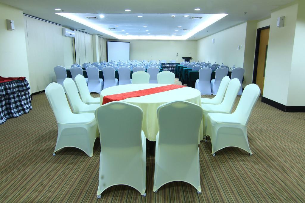 Grand Suka Hotel Pekanbaru Eksteriør billede