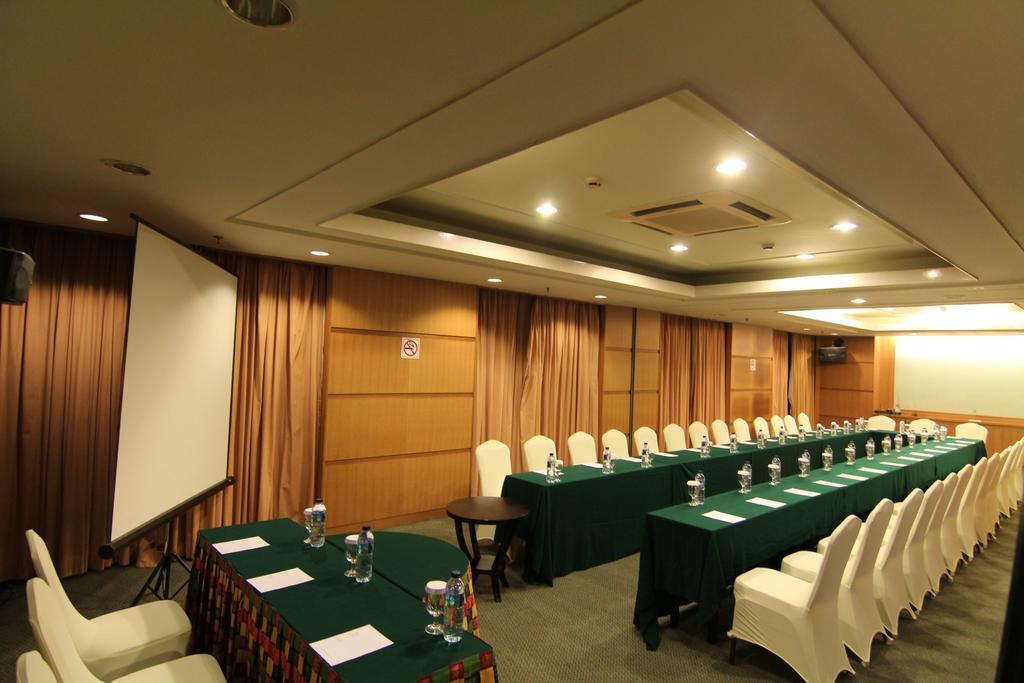 Grand Suka Hotel Pekanbaru Eksteriør billede