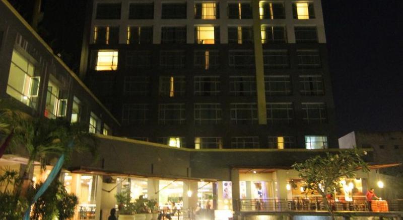 Grand Suka Hotel Pekanbaru Eksteriør billede