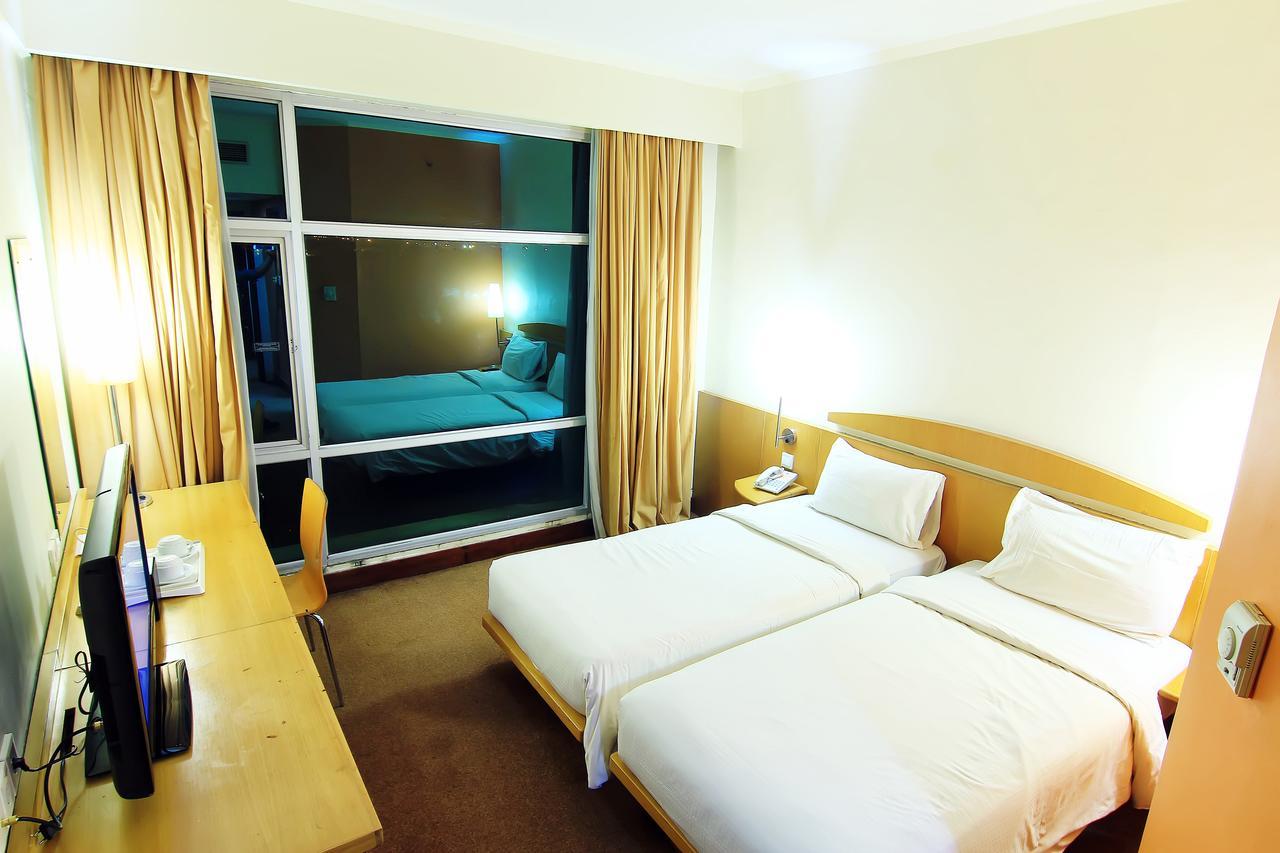 Grand Suka Hotel Pekanbaru Eksteriør billede