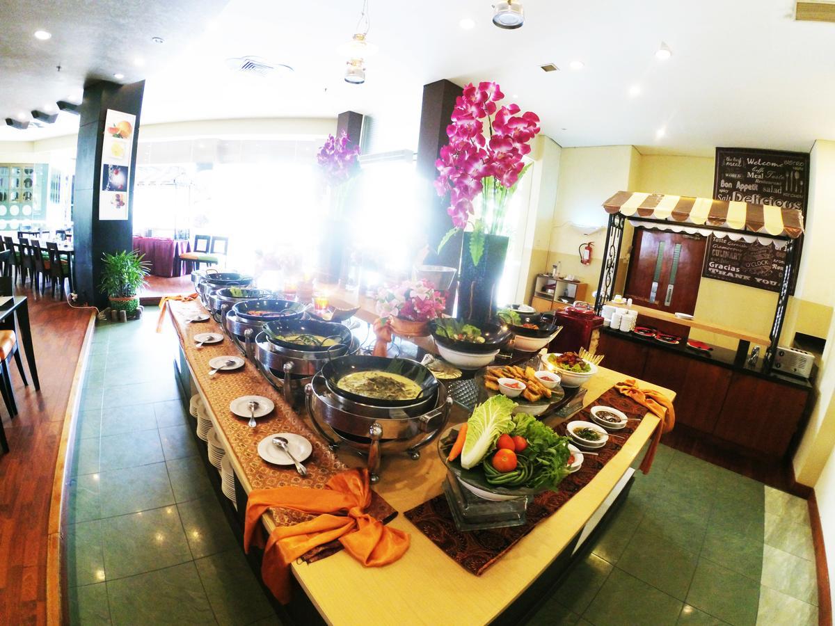 Grand Suka Hotel Pekanbaru Eksteriør billede