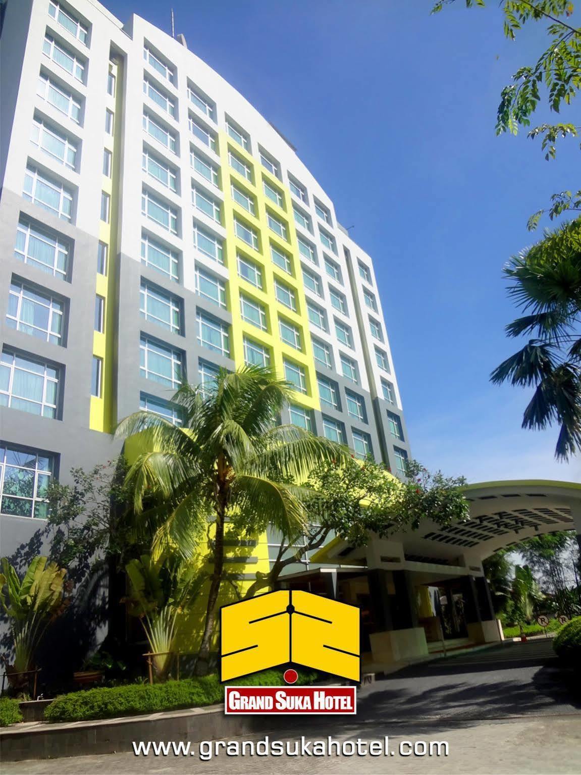 Grand Suka Hotel Pekanbaru Eksteriør billede