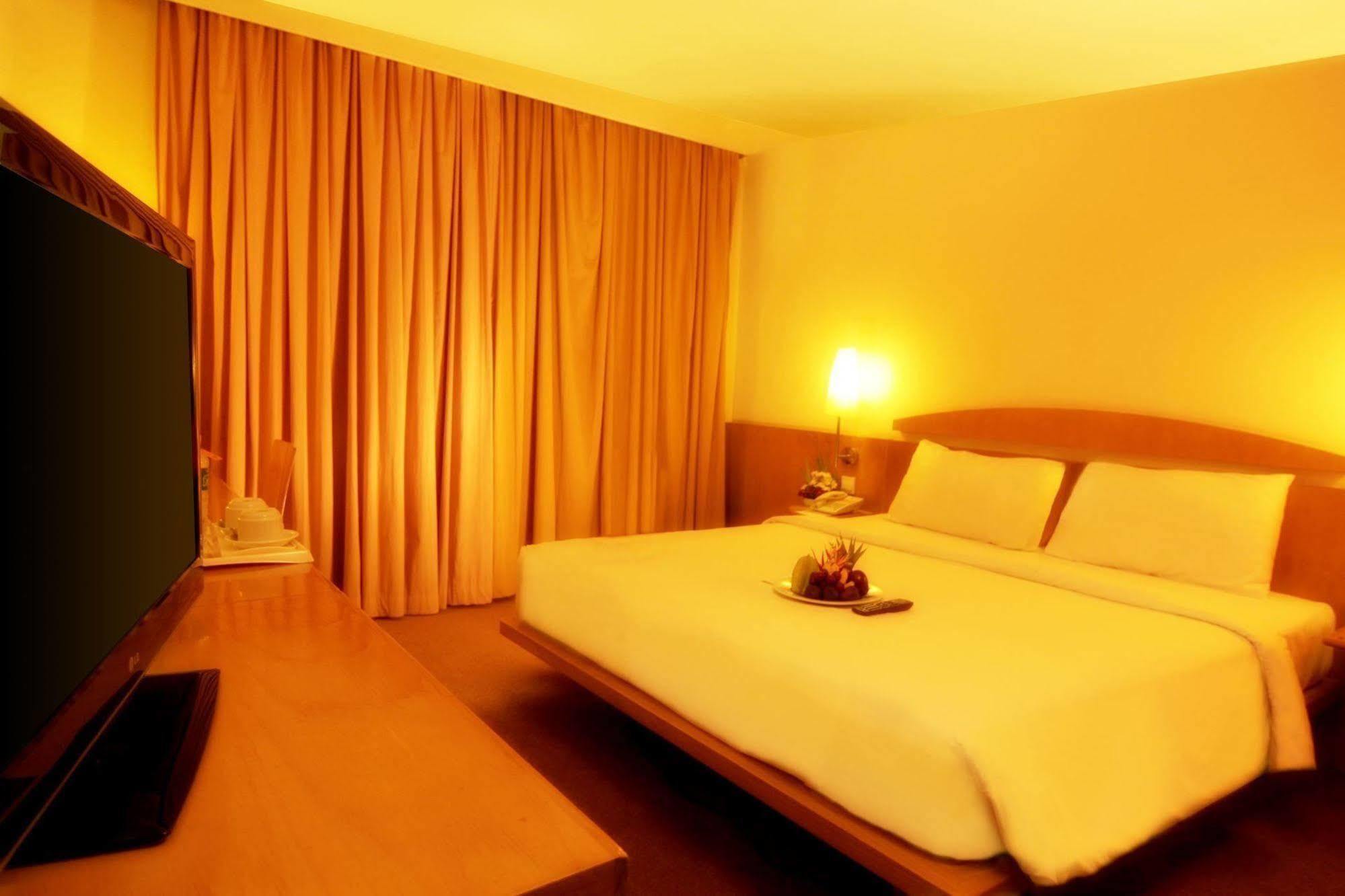 Grand Suka Hotel Pekanbaru Eksteriør billede
