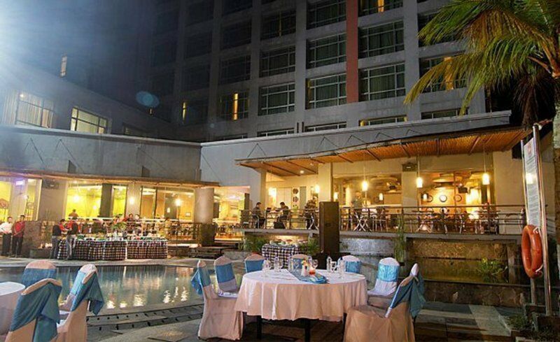 Grand Suka Hotel Pekanbaru Eksteriør billede